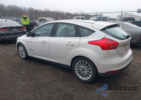 2017 Ford Focus Bev z USA, uszkodzony, nr VIN 1FADP3R42HL258170